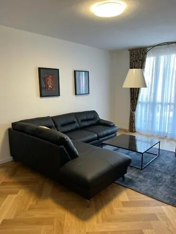 Relax * 斯特雷萨